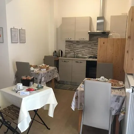 Roma Imperiale near Pantheon Bed & Breakfast 4*